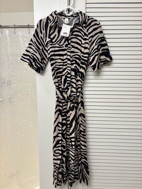 H&M Tie Belt Shirt Dress